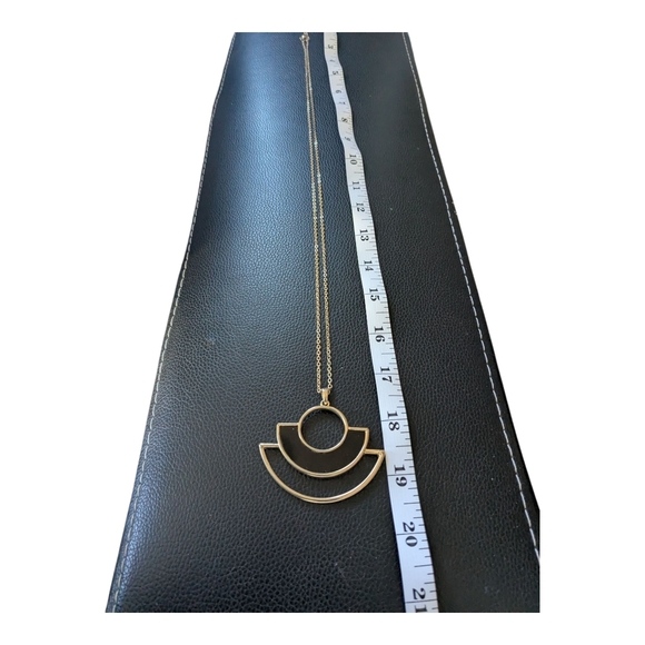 Elegant Gold and Black Geometric Pendant With Necklace - Picture 11 of 11